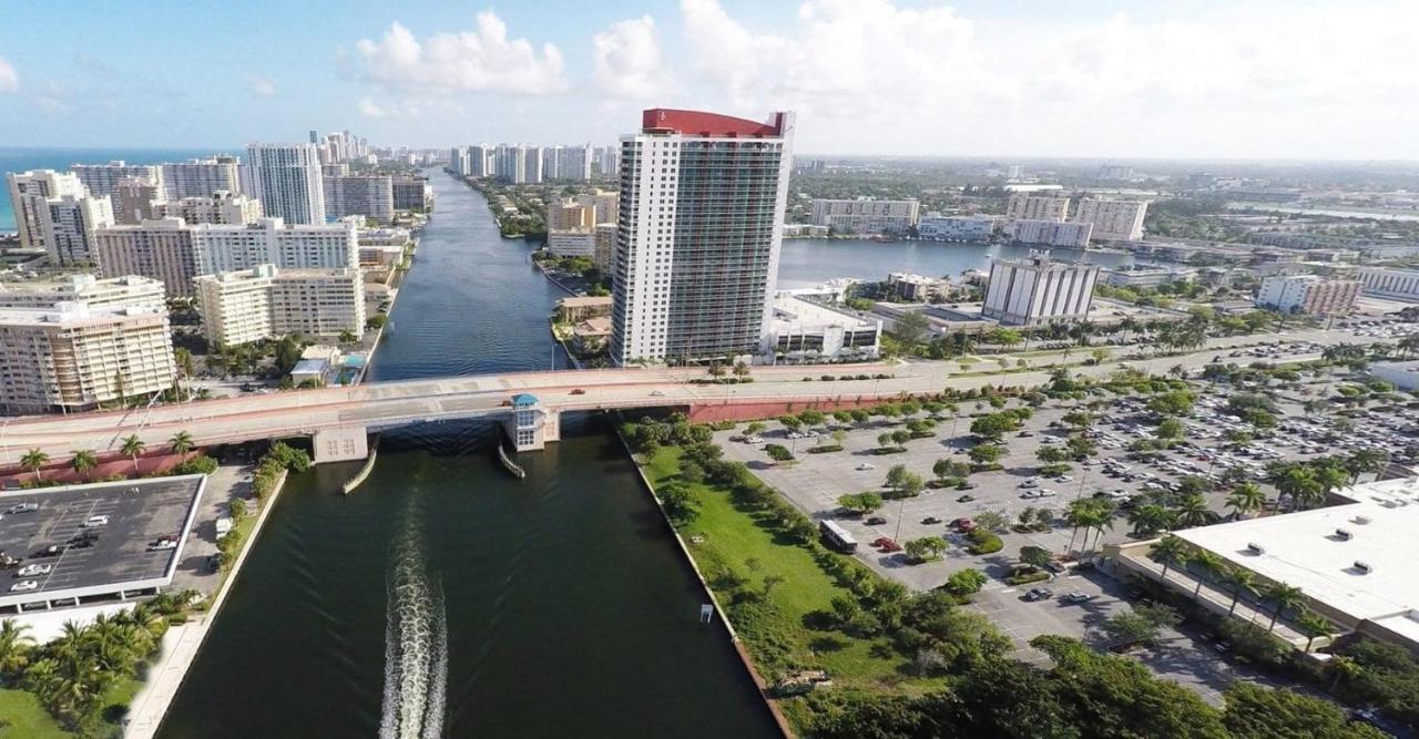 Beachwalk Resort & Condos Hallandale Beach Exterior foto