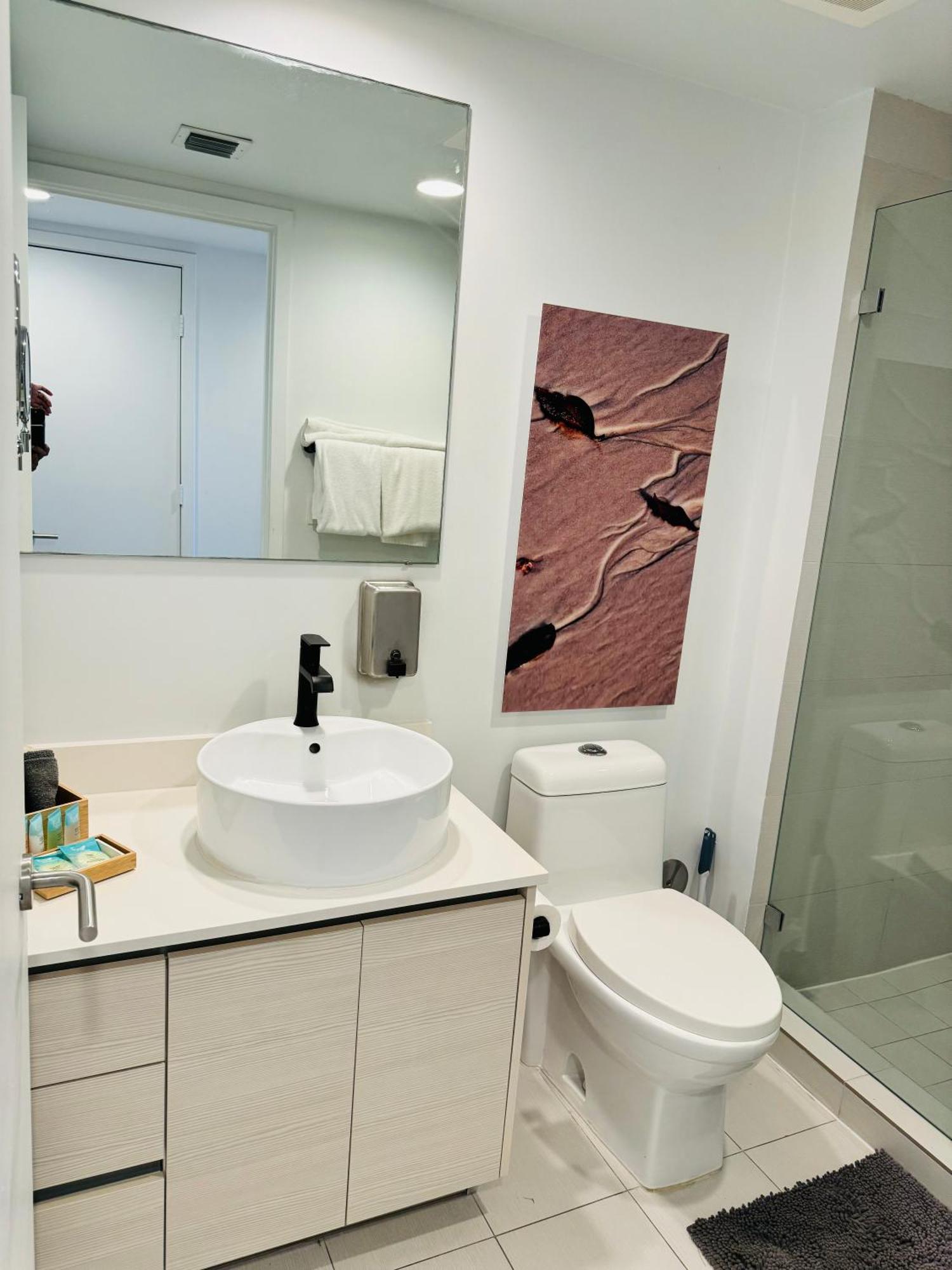 Beachwalk Resort & Condos Hallandale Beach Exterior foto