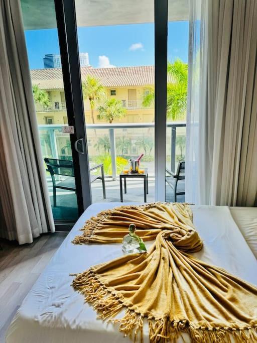 Beachwalk Resort & Condos Hallandale Beach Exterior foto